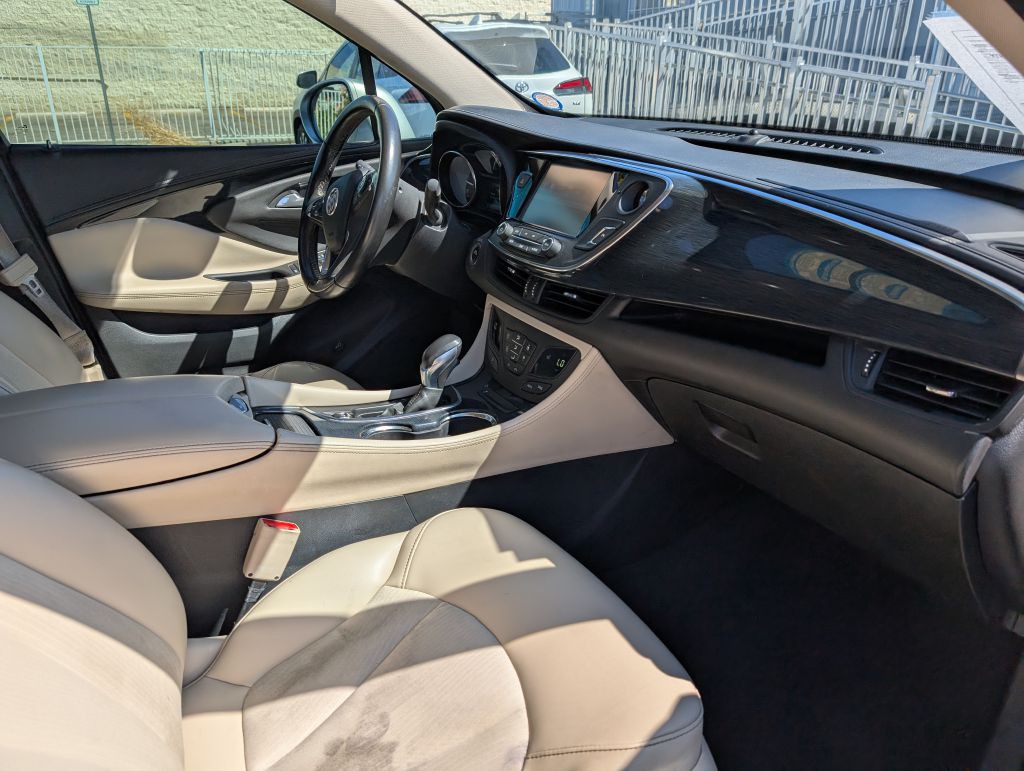 2017 Buick Envision Image 8