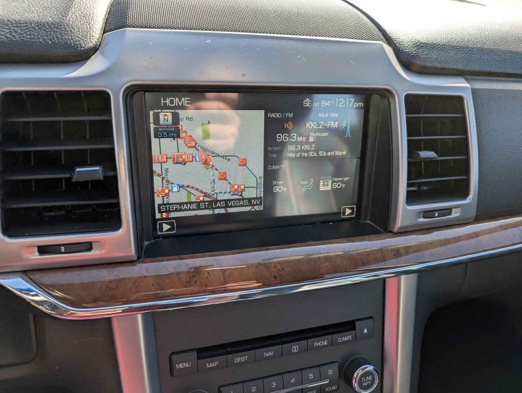 2012 Lincoln MKZ Image 10