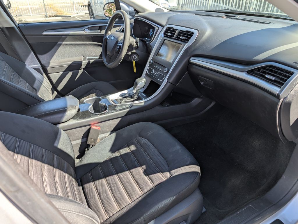 2016 Ford Fusion Image 8