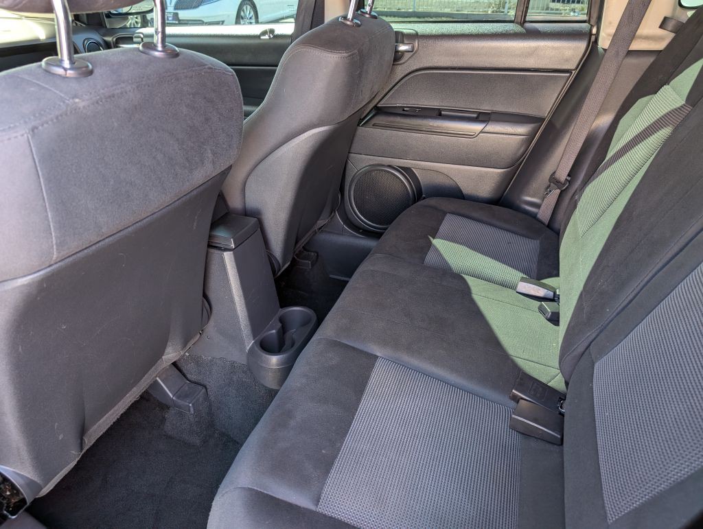 2012 Jeep Compass Image 10