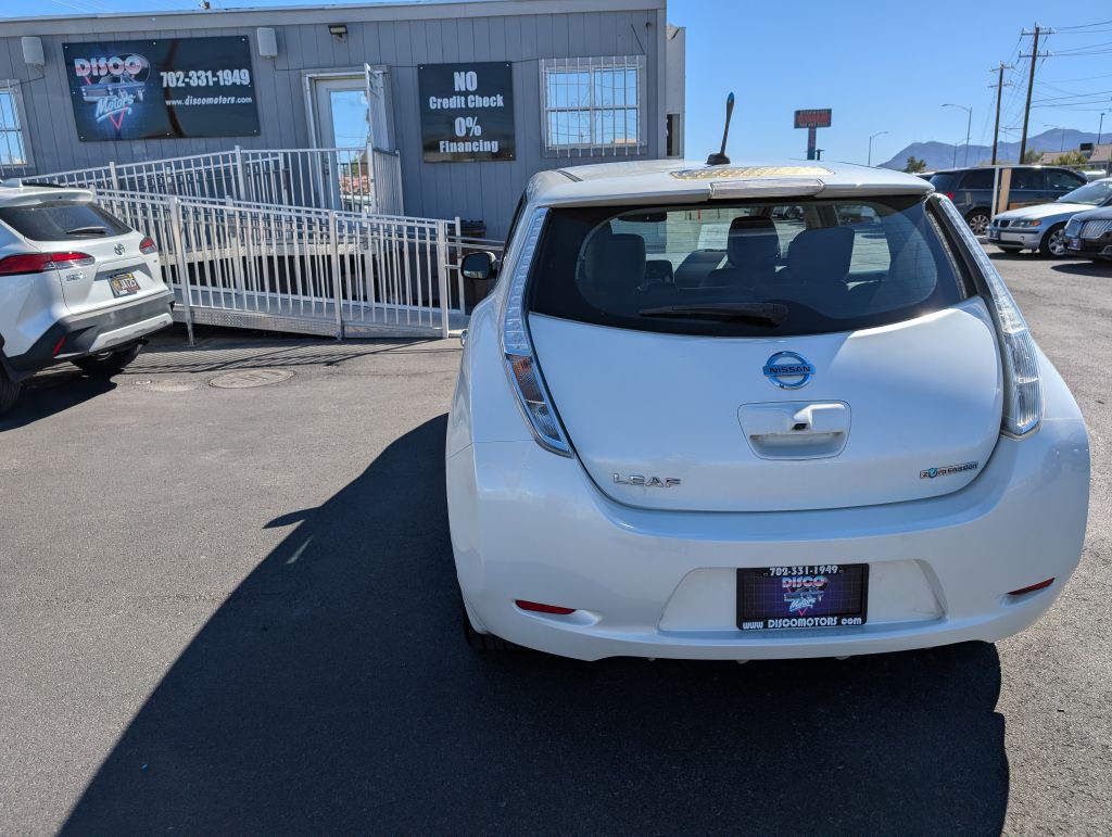 2014 Nissan Leaf Image 2