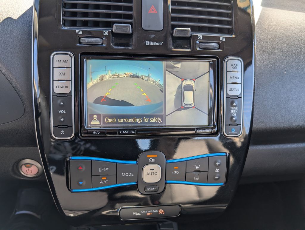 2014 Nissan Leaf Image 7