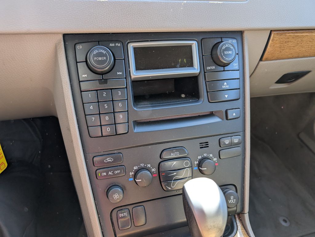 2006 Volvo XC90 Image 10