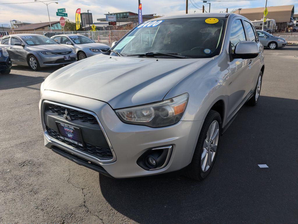 2015 Mitsubishi Outlander Image 3