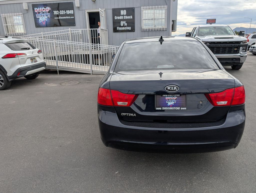 2010 Kia Optima Image 2