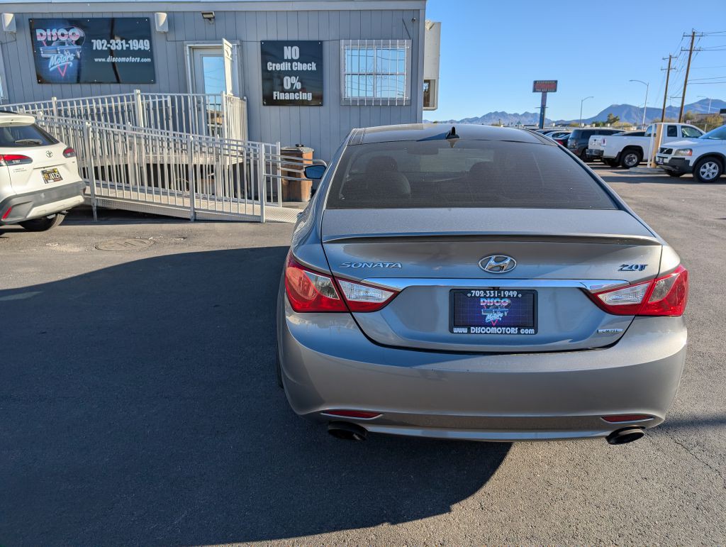 2012 Hyundai Sonata Image 2