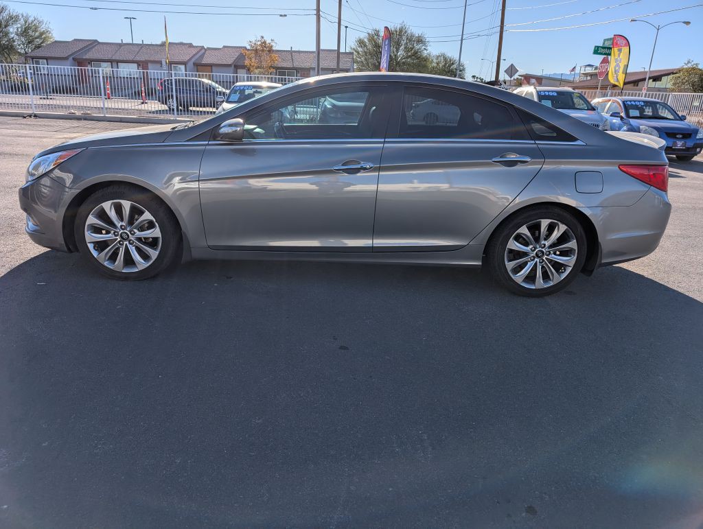 2012 Hyundai Sonata Image 3