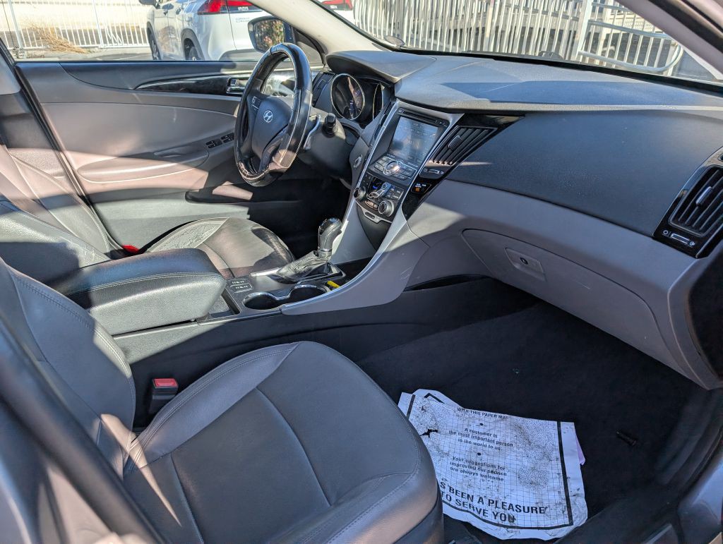 2012 Hyundai Sonata Image 9