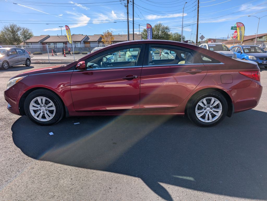 2011 Hyundai Sonata Image 3