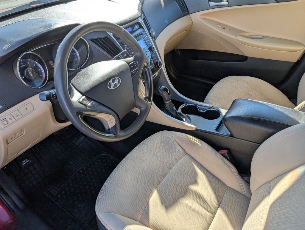 2011 Hyundai Sonata Image 7