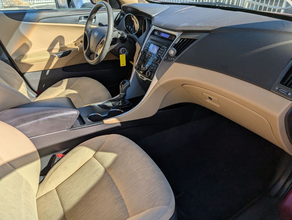2011 Hyundai Sonata Image 8