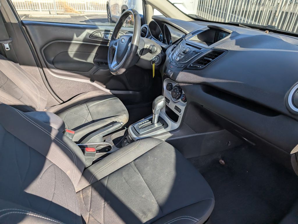 2015 Ford Fiesta Image 8