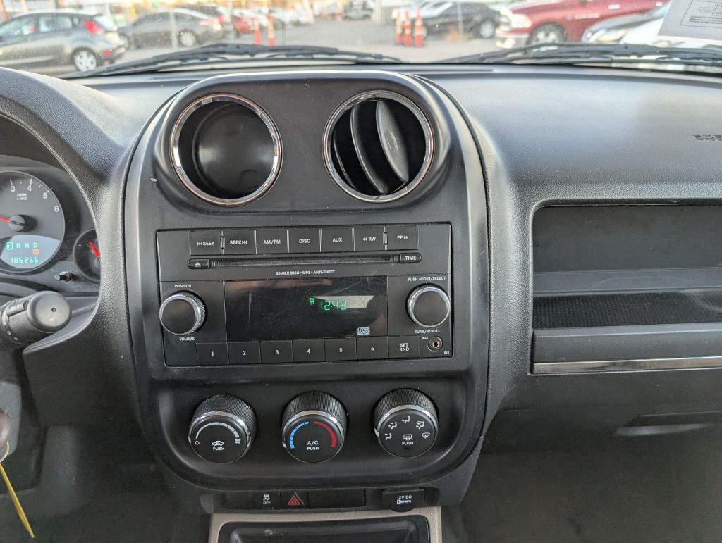 2013 Jeep Patriot Image 9