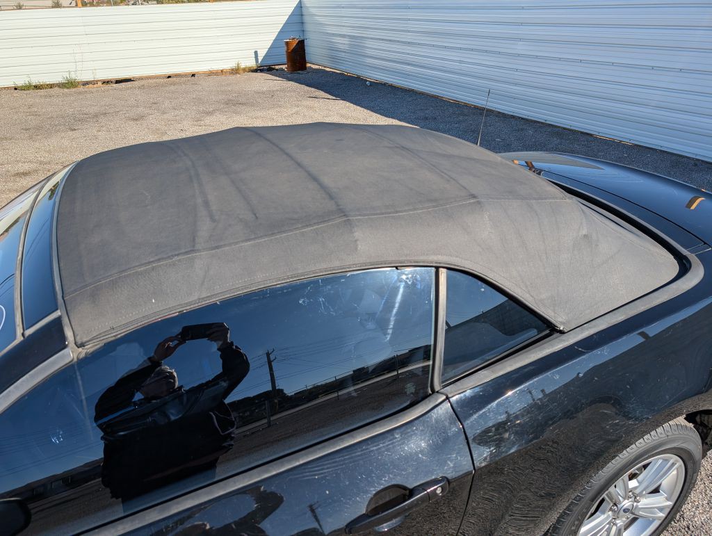 2010 Ford Mustang Image 11