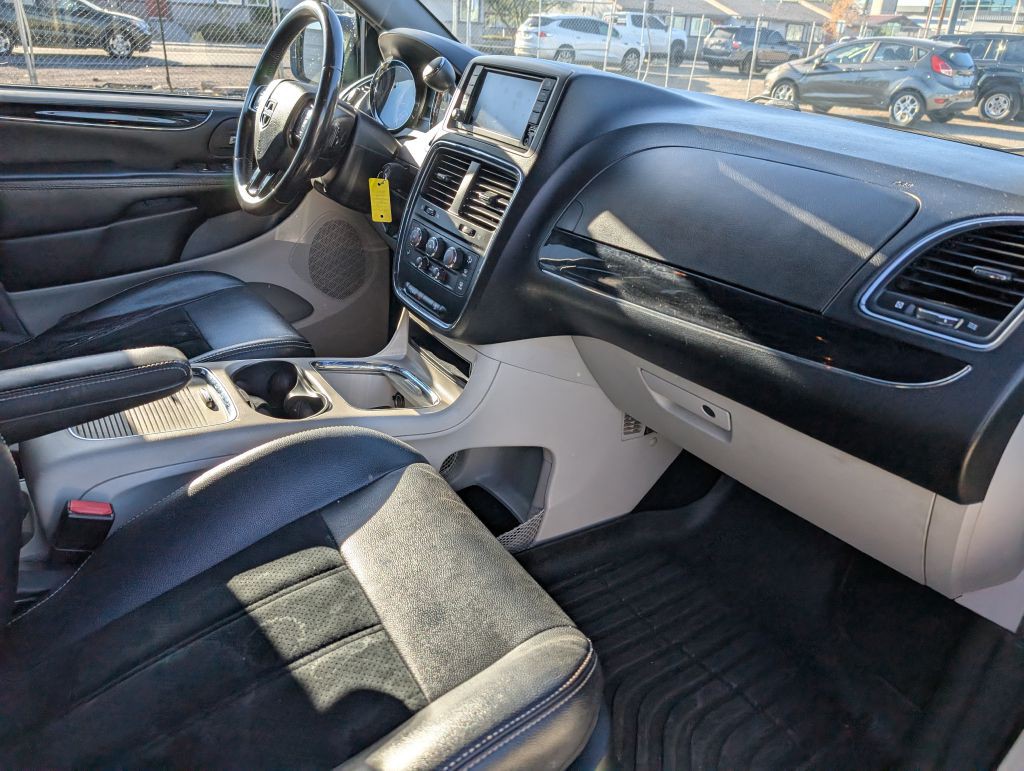 2017 Dodge Grand Caravan Image 7