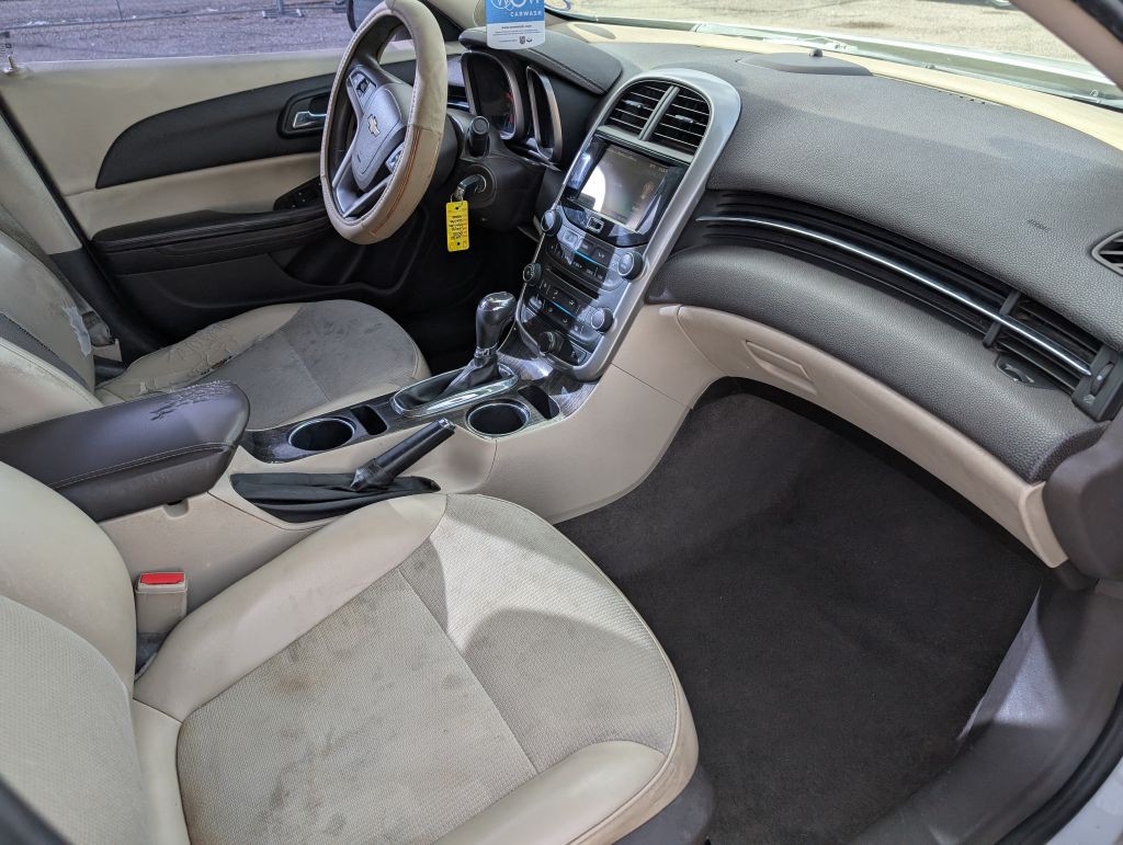 2015 Chevrolet Malibu Image 8