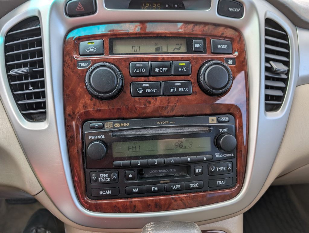 2005 Toyota Highlander Image 10