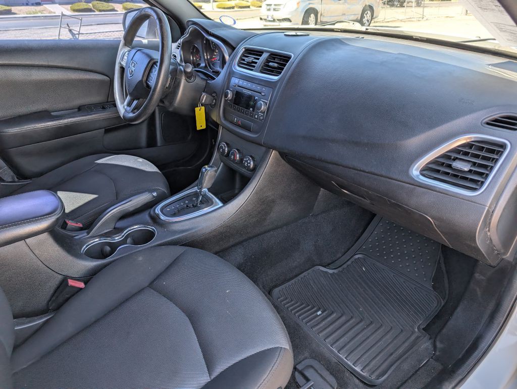 2013 Dodge Avenger Image 7