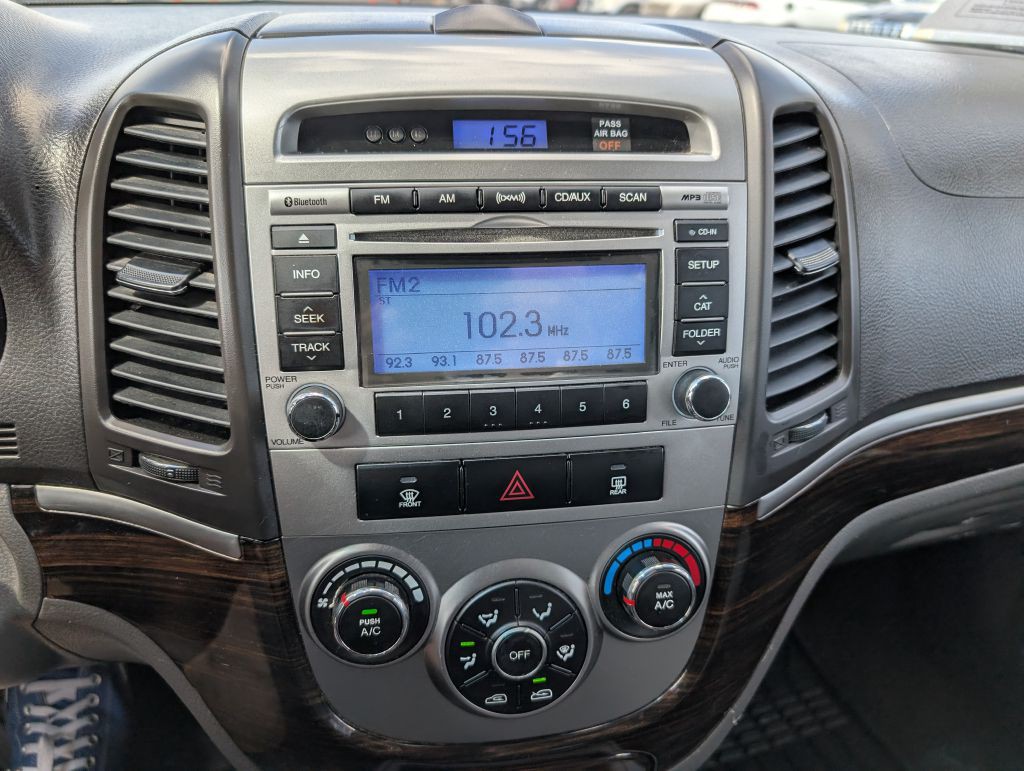 2012 Hyundai Santa Fe Image 9