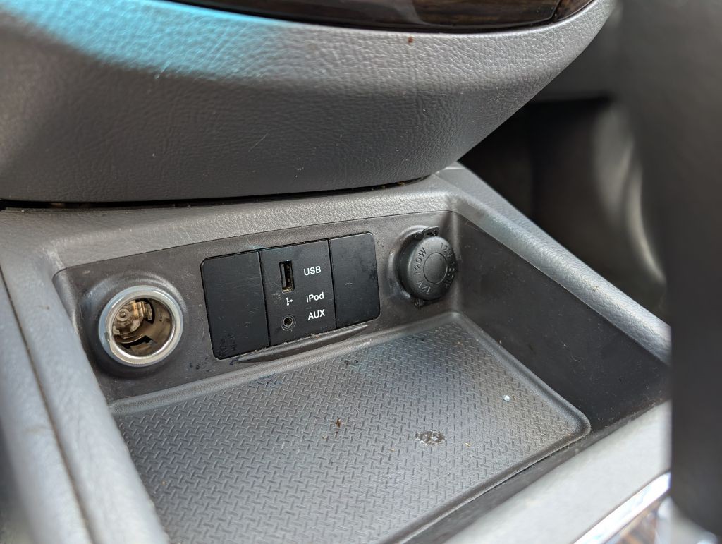 2012 Hyundai Santa Fe Image 10