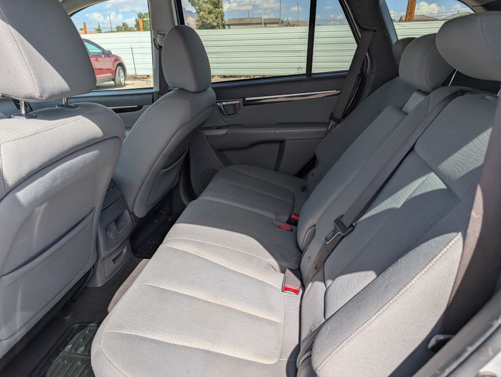 2012 Hyundai Santa Fe Image 11