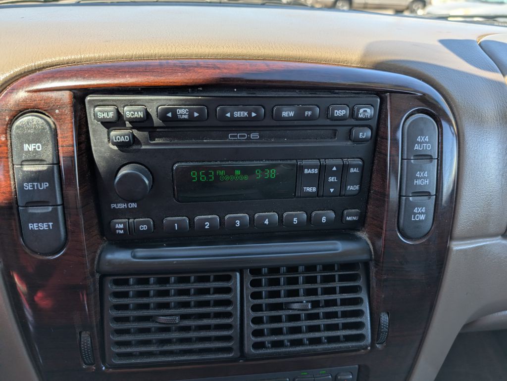 2003 Ford Explorer Image 10