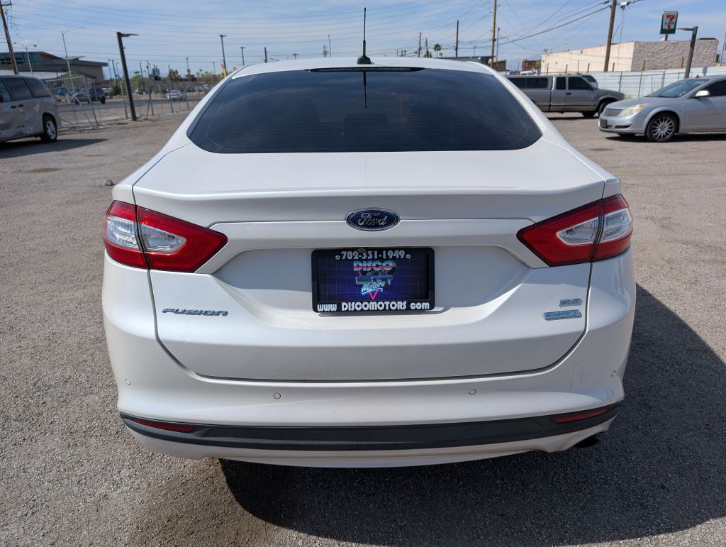 2016 Ford Fusion Image 2