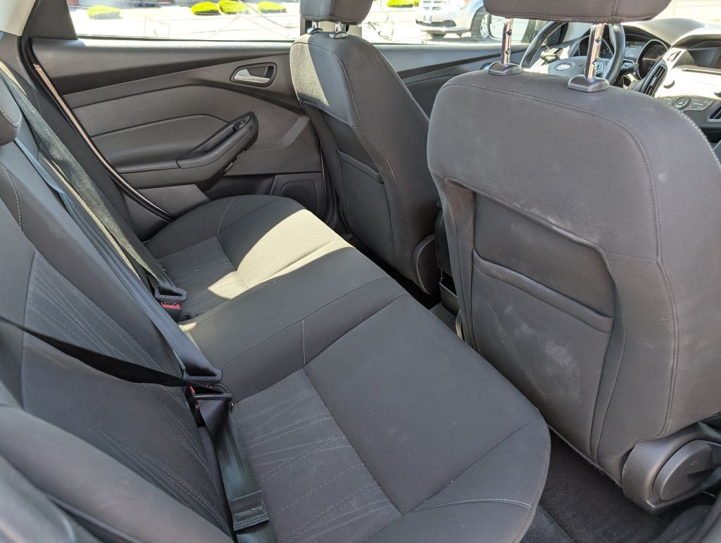2015 Ford Focus Image 11