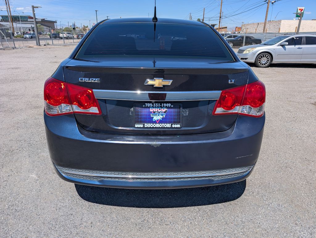 2014 Chevrolet Cruze Image 2