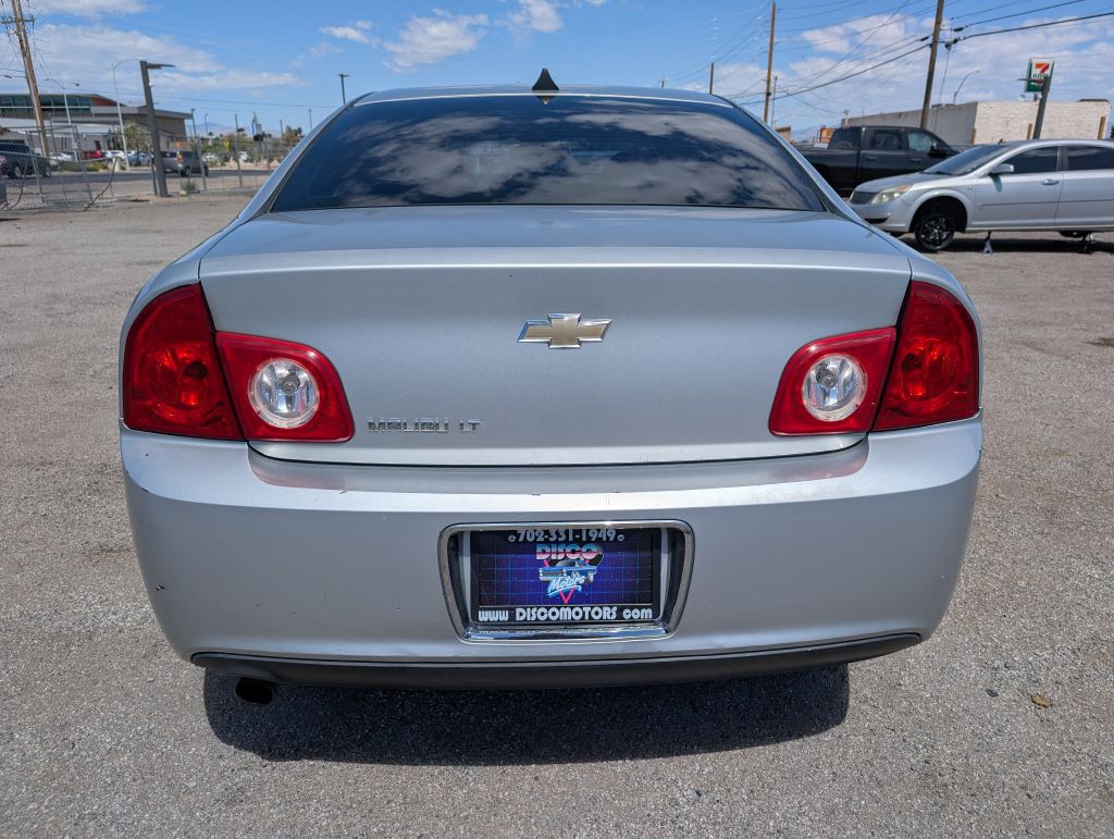 2012 Chevrolet Malibu Image 2