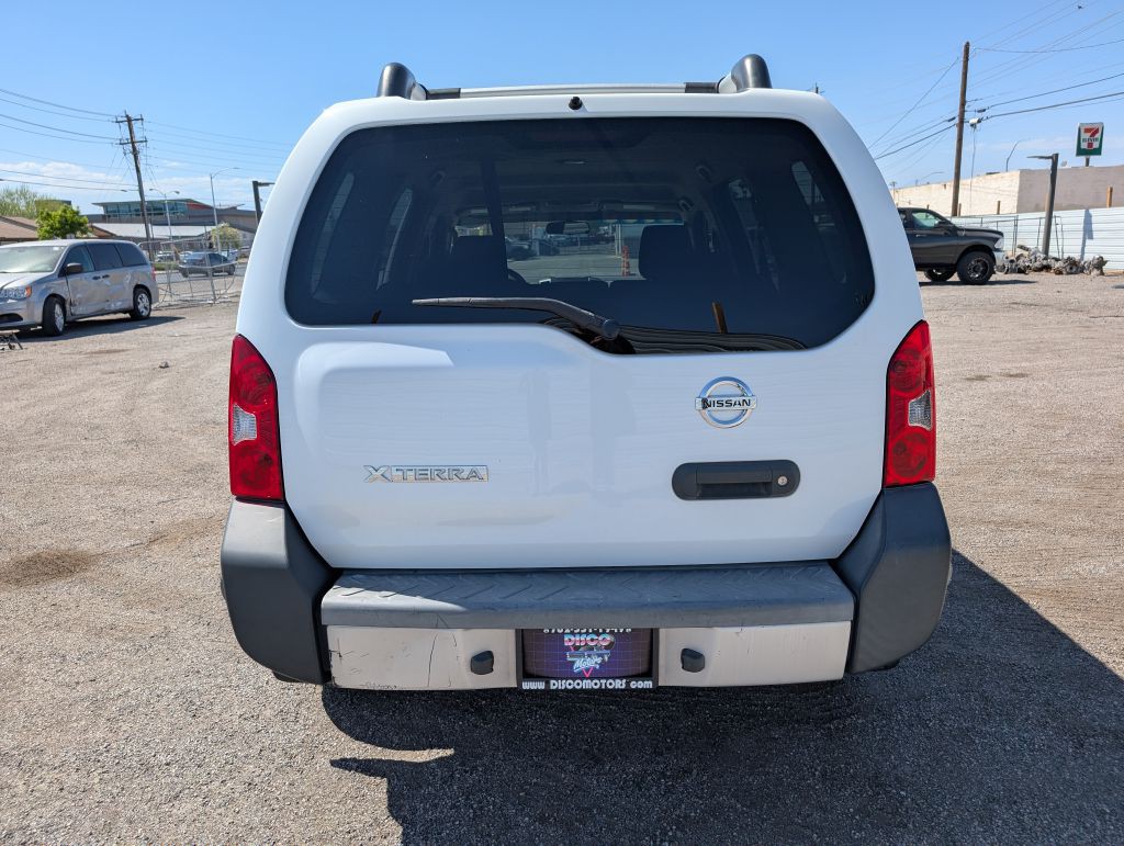 2010 Nissan Xterra Image 2