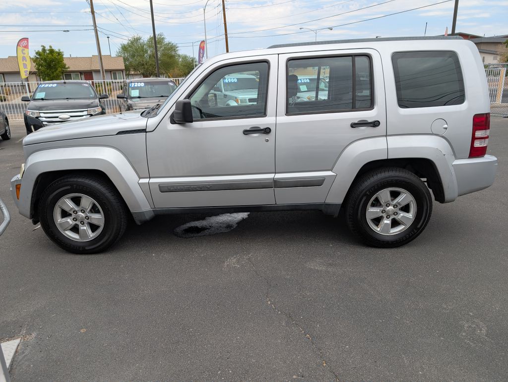 2011 Jeep Liberty Image 3