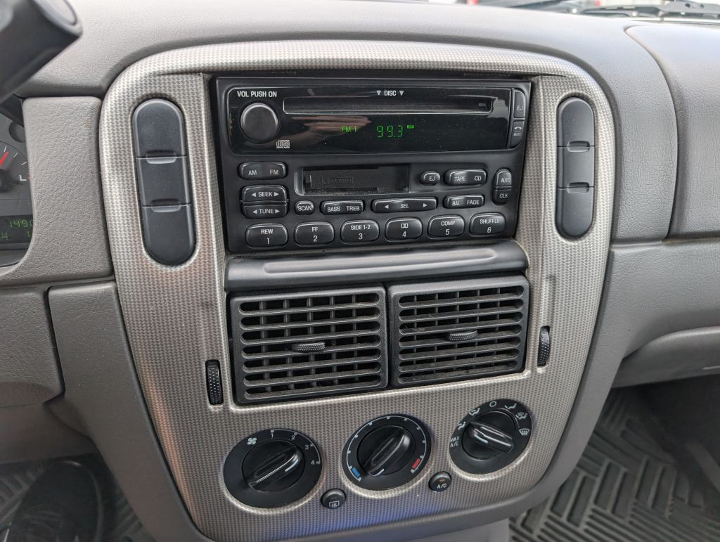 2003 Ford Explorer Image 11