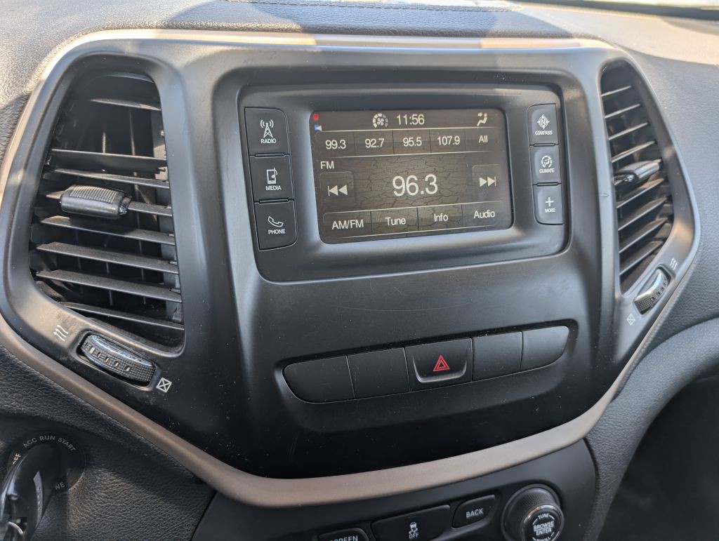 2015 Jeep Cherokee Image 10