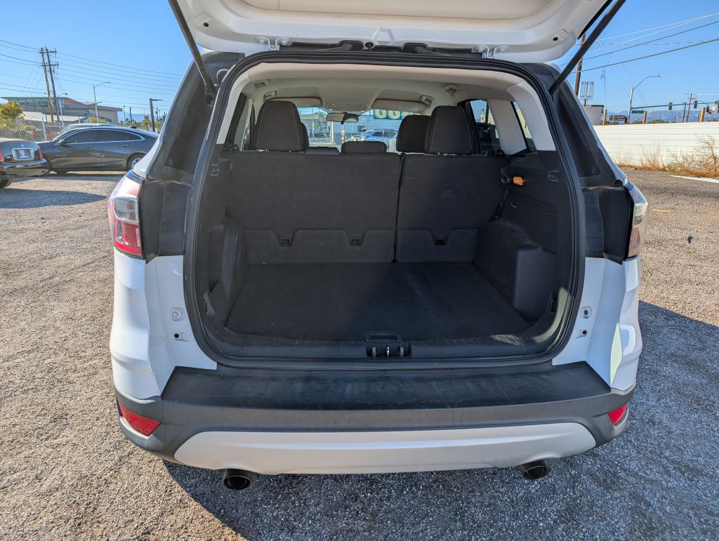 2017 Ford Escape Image 3