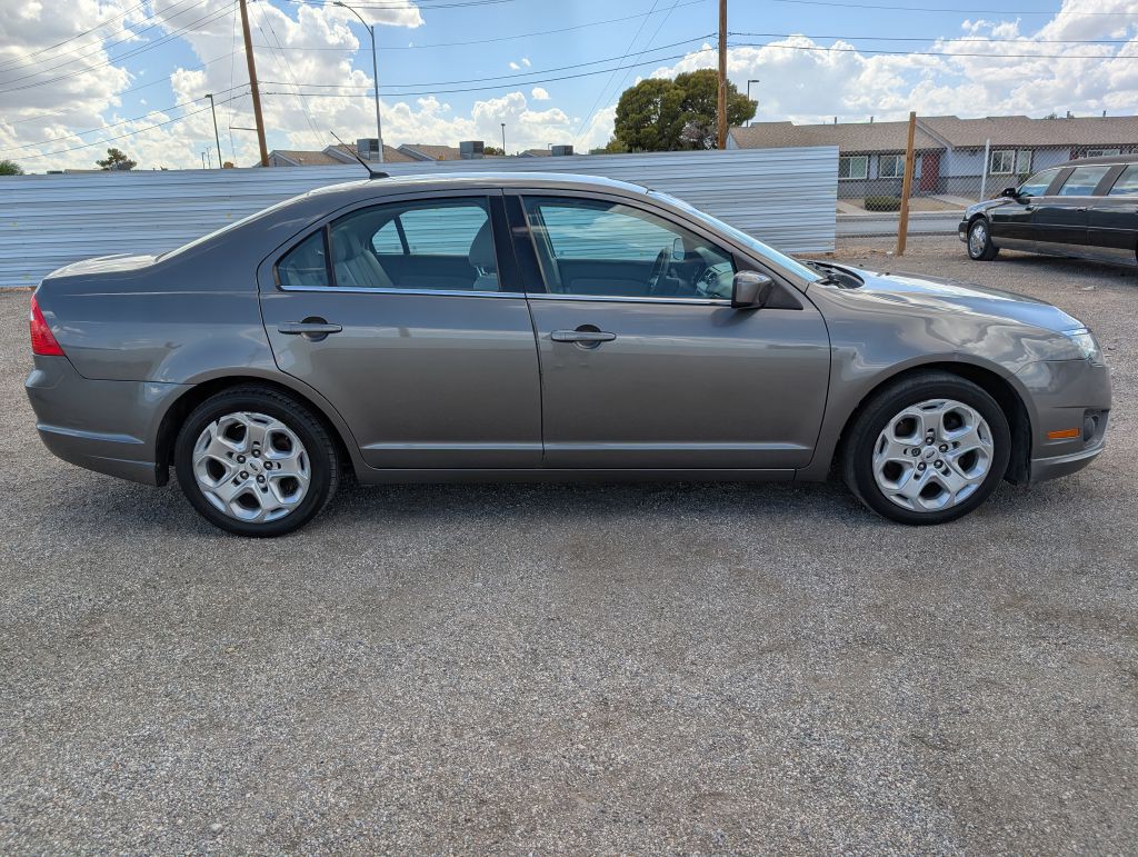 2010 Ford Fusion Image 3