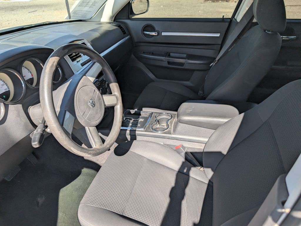 2010 Dodge Charger Image 7