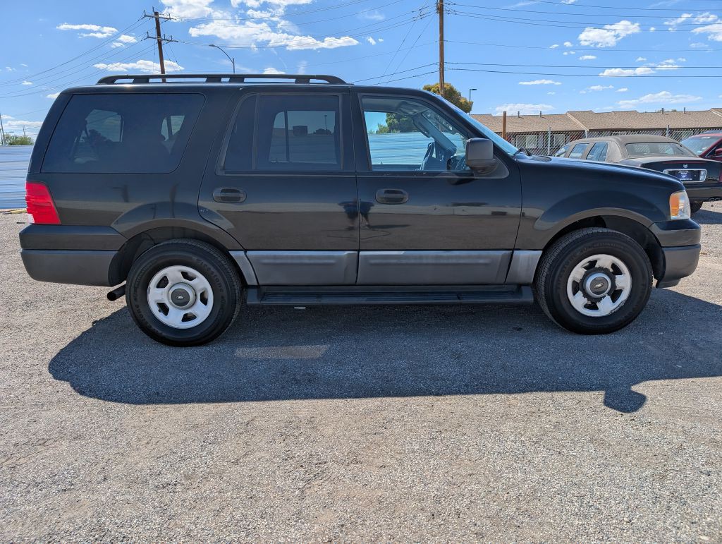 2005 Ford Expedition Image 4