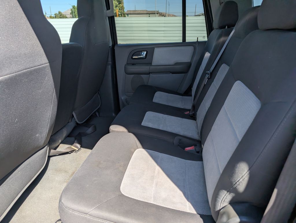 2005 Ford Expedition Image 9