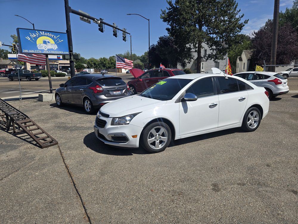 2016 Chevrolet Cruze Image 1