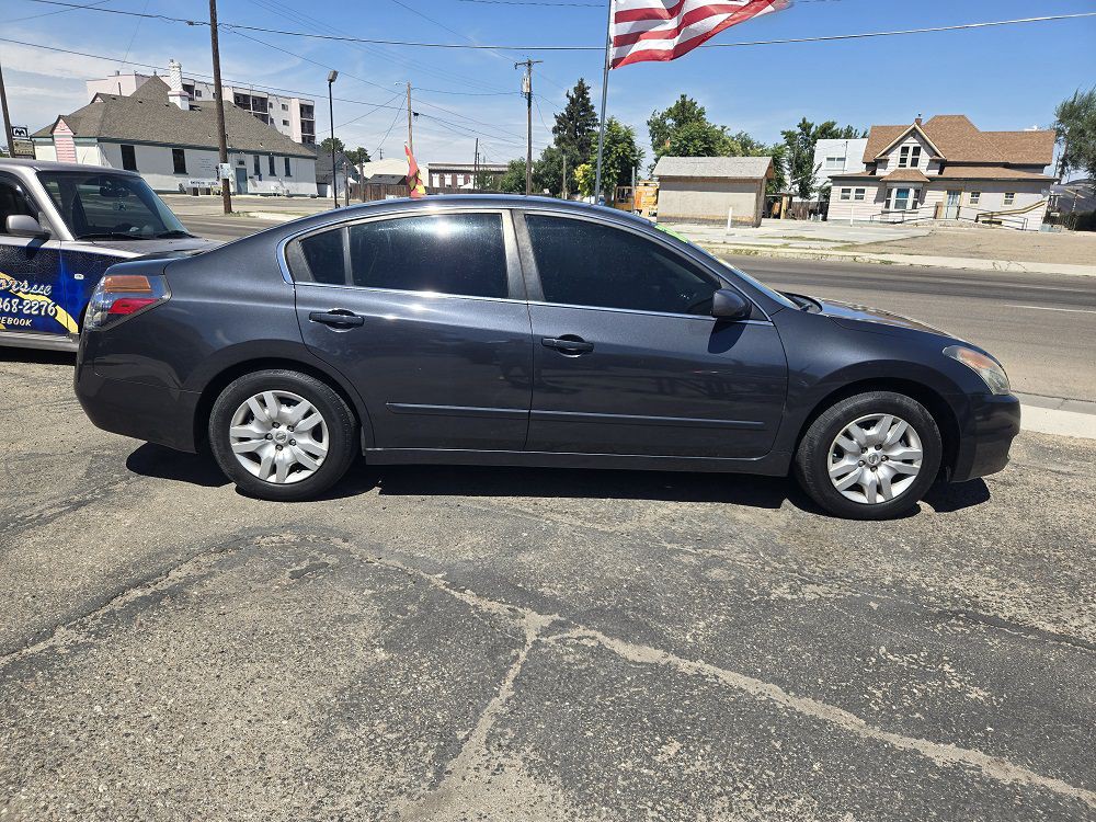 2009 Nissan Altima Image 2