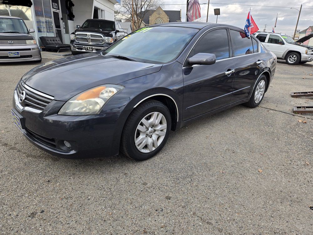 2009 Nissan Altima Image 2