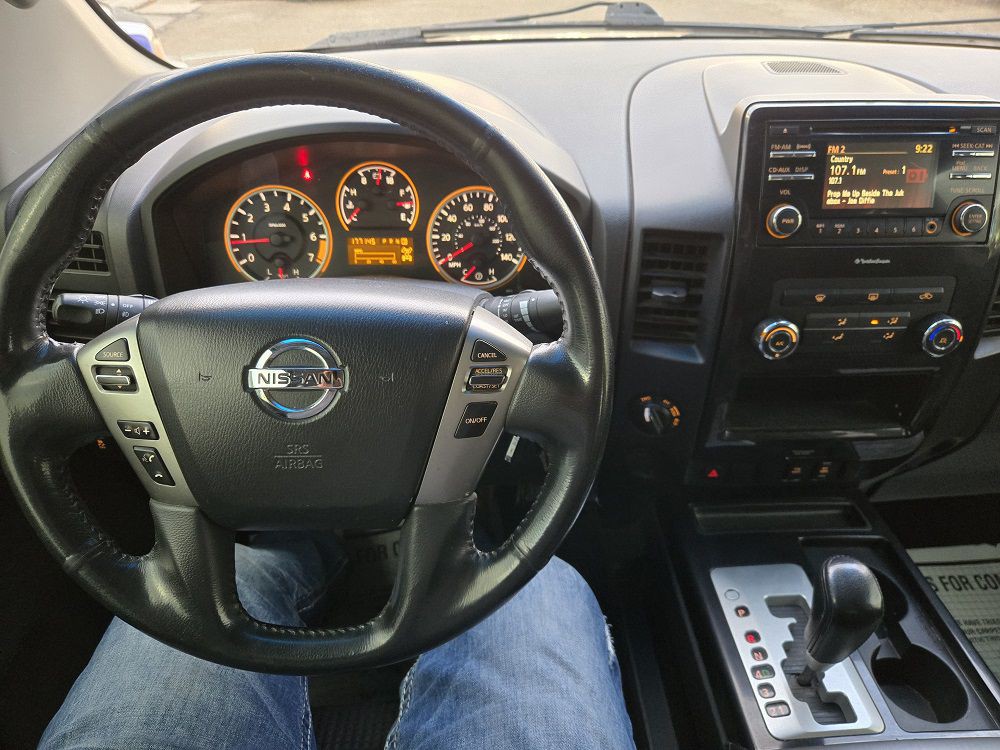2013 Nissan Titan Image 6