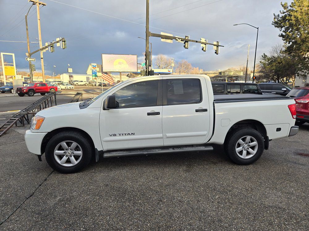 2013 Nissan Titan Image 9