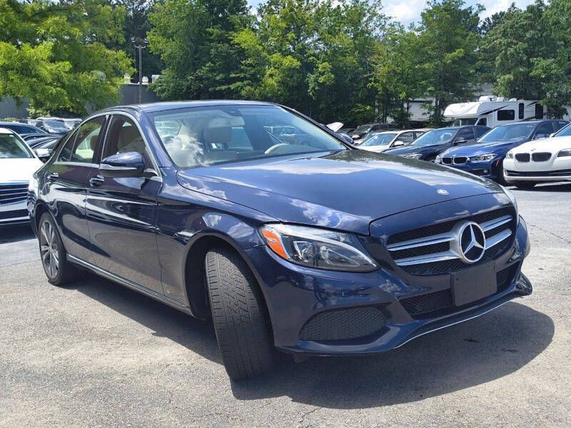 2015 Mercedes-Benz C-Class Image 3