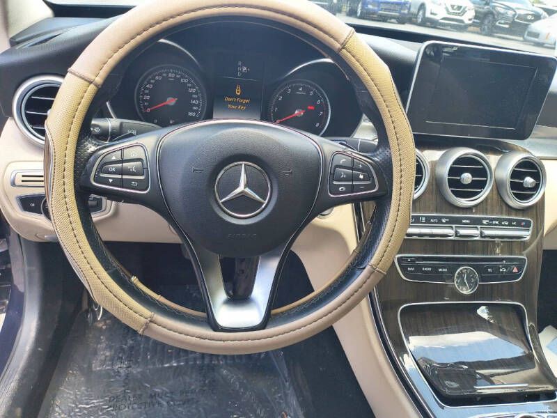 2015 Mercedes-Benz C-Class Image 15