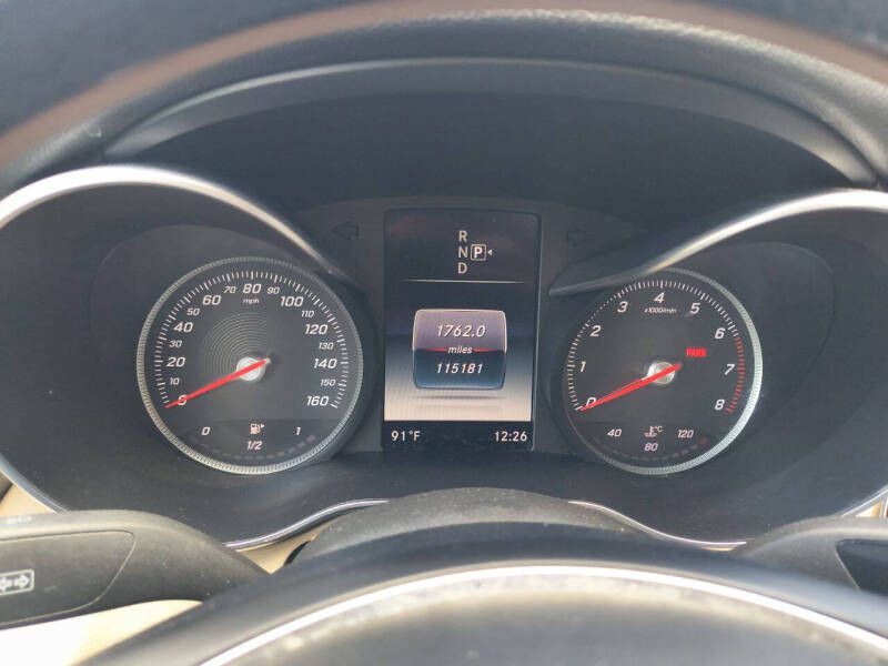 2015 Mercedes-Benz C-Class Image 16