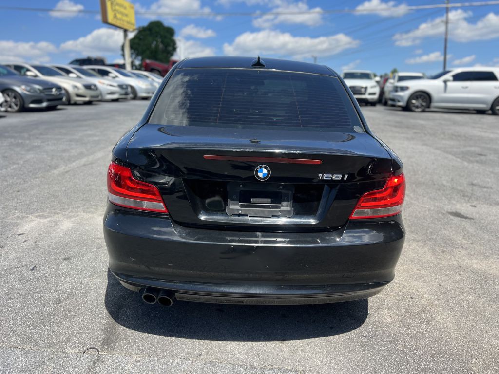 2012 BMW 1 Series Image 6