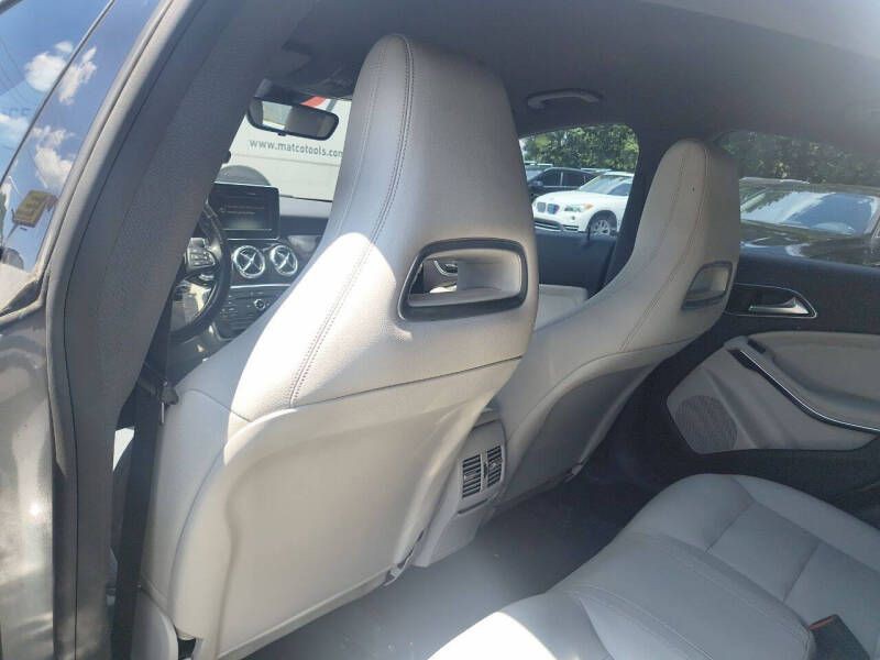 2015 Mercedes-Benz CLA-Class Image 12