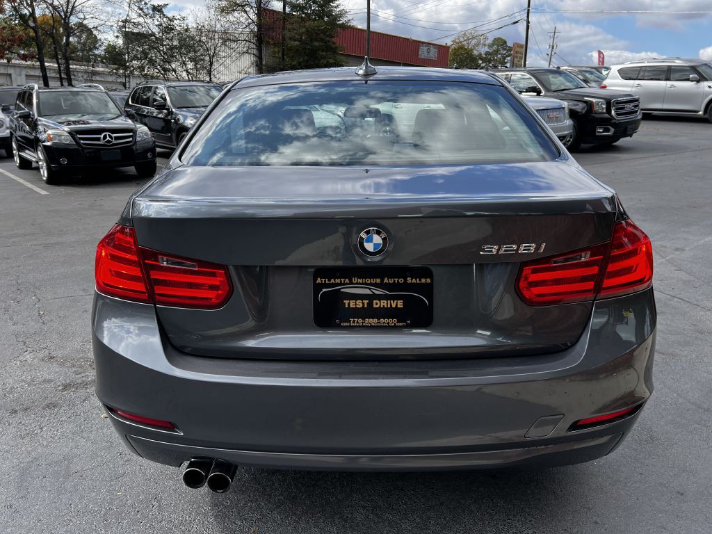2014 BMW 3 Series Image 5
